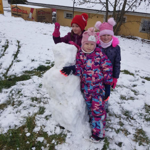 Hrátky 1. tříd na sněhu